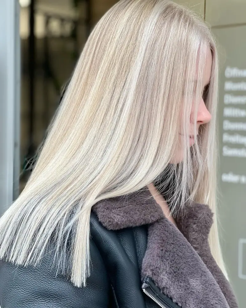 Eisblond glatt lang