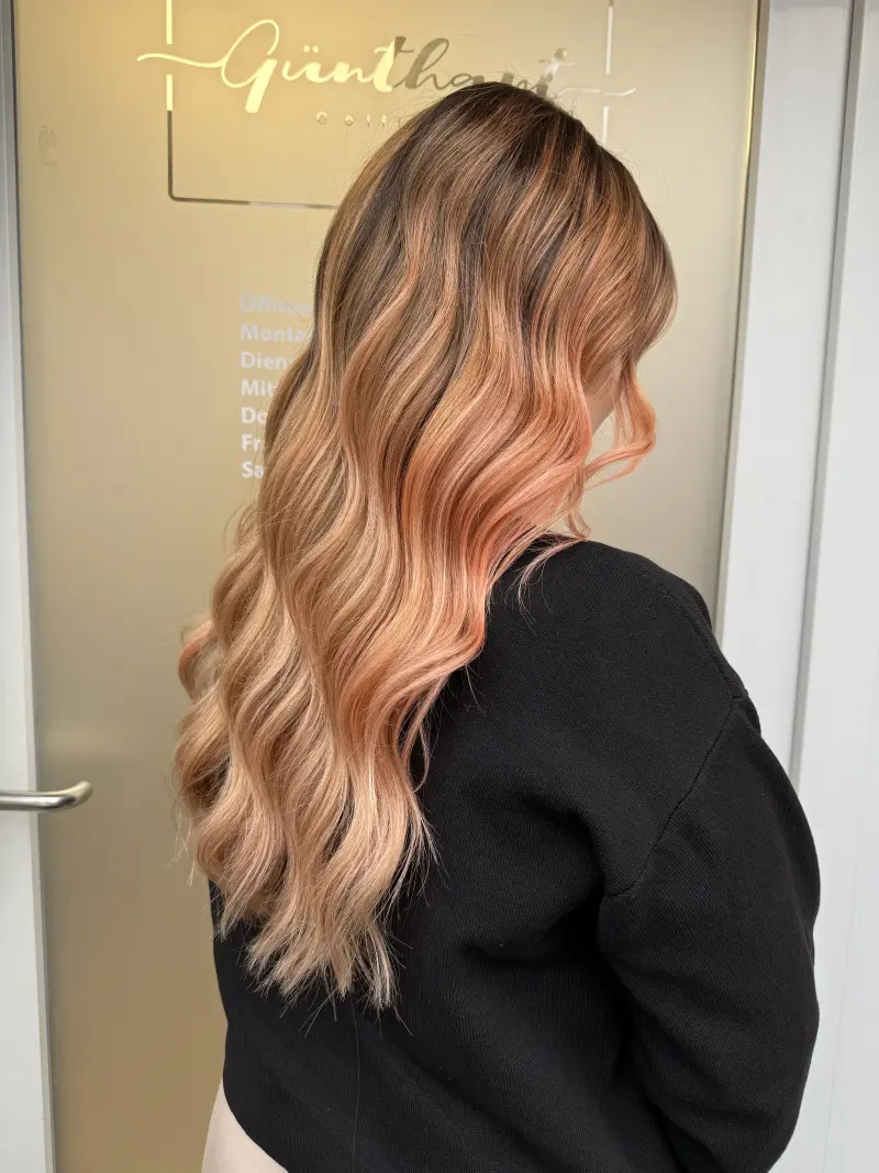 Roségold Balayage wellig lang